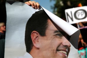 Socialistas españoles deciden este sábado si su líder sigue siendo Pedro Sánchez