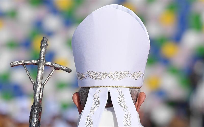 El Papa lleva “consuelo” a los católicos de Georgia