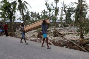 Al menos 400 muertos en Haití por el paso del huracán Matthew