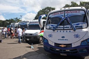 Transportistas cobran aumento del pasaje en San Cristóbal sin autorización