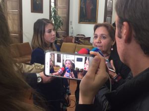Madre de Lorent Saleh llega a Colombia para hacer petición al Presidente Santos