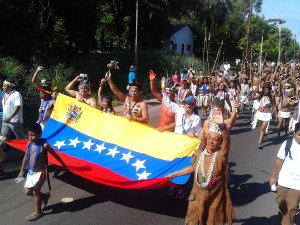 Más de 20 etnias celebran el 12 de octubre y la declaración del estado Indígena Amazonas (fotos)