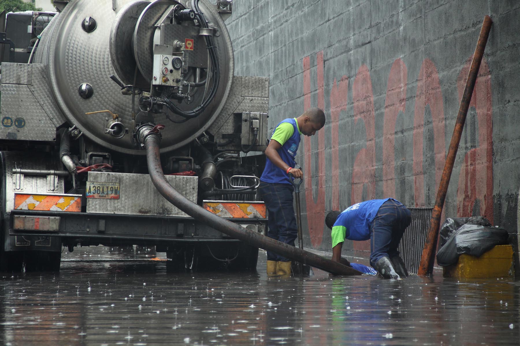 Alcaldía Metropolitana de Caracas desplegó equipos de Funcome para atender emergencias por lluvias