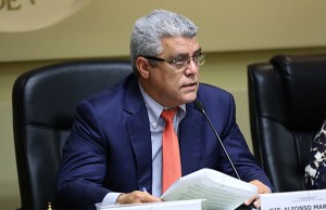 Presidente de la Comisión de Finanzas de la AN: Maduro y el TSJ están violando la Constitución