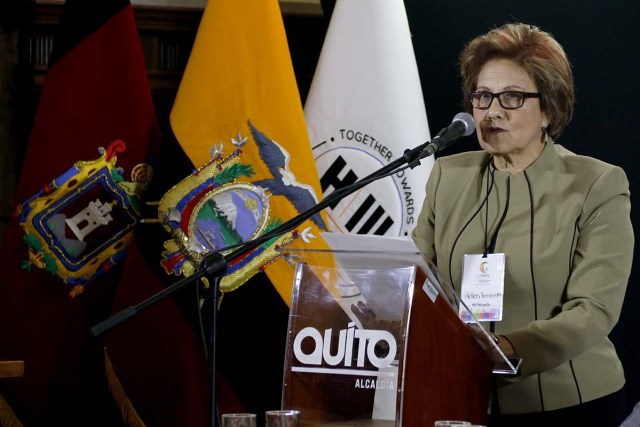 Alcaldesa Helen Fernández en Encuentro Ecuador (2)