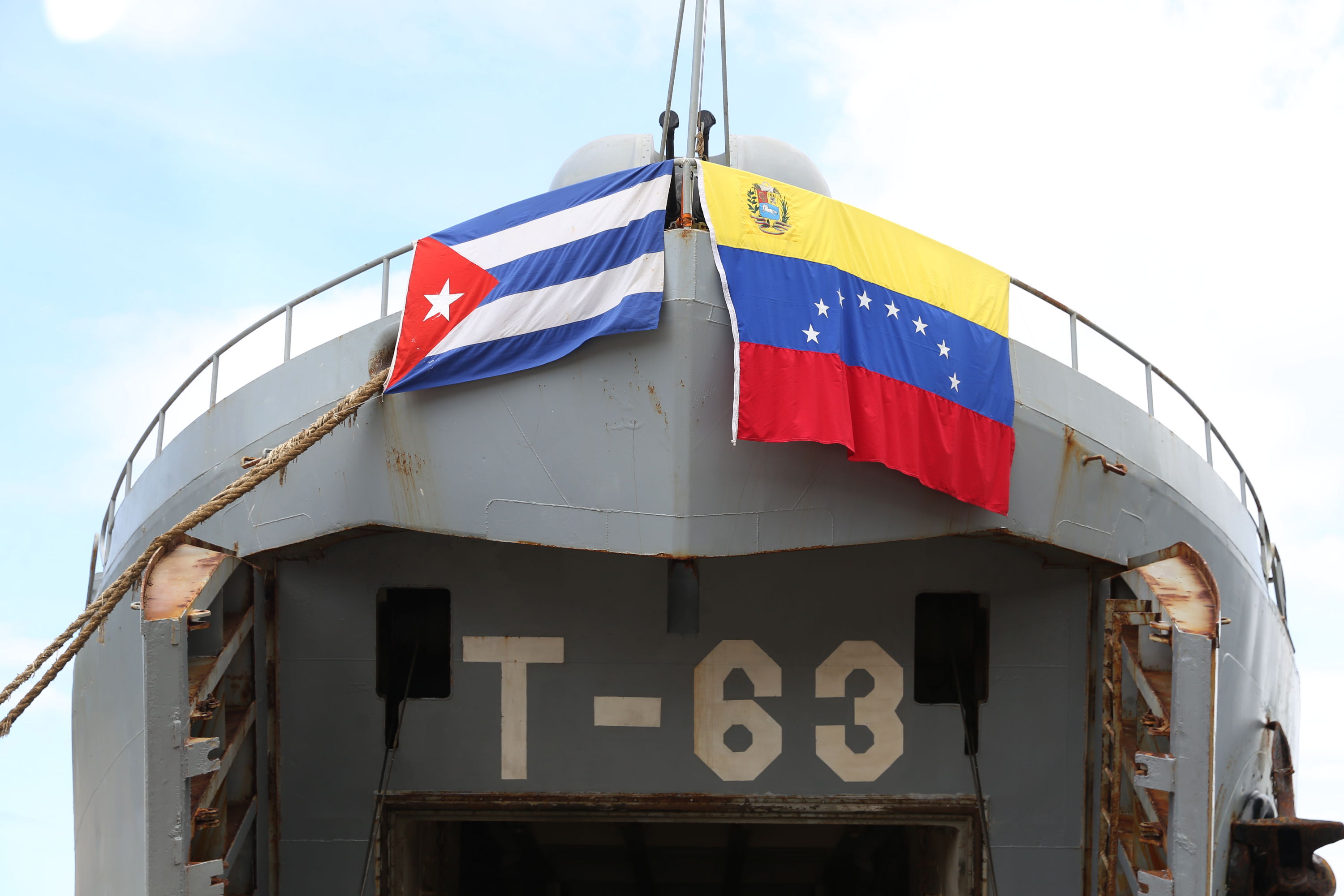 Gobierno envía a Cuba segundo barco con ayuda tras paso de huracán Matthew
