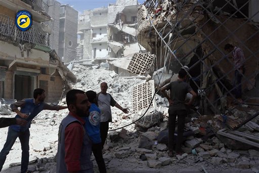 Aviones rusos y sirios detienen bombardeos sobre Aleppo