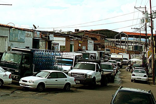 Gasolineras del Táchira registraron fuertes colas de usuarios este lunes