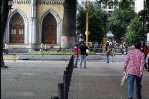 Cerrado paso a la Asamblea Nacional (Fotos)