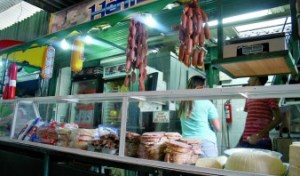 Altos costos de la charcutería no dan para rellenar el pan en Puerto la Cruz