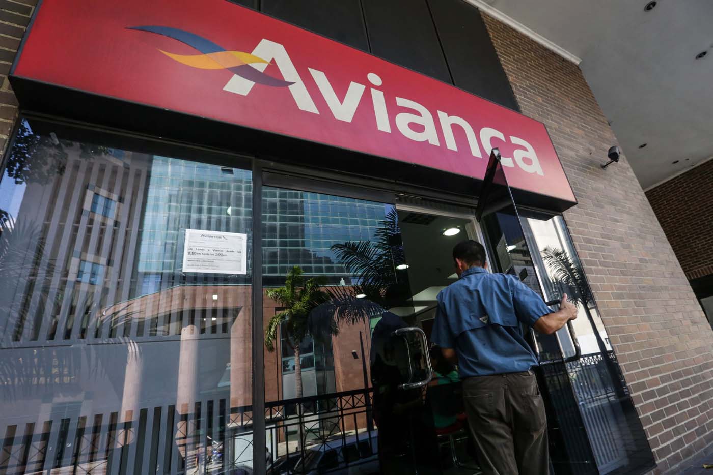Avianca cancela vuelos desde y hacia Venezuela tras incidente
