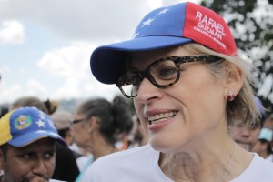Adriana D’Elia: A Venezuela la vamos a salvar unidos