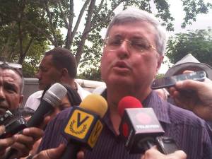 Exdiputado Jota Contreras: Hay que volver a instaurar la prohibición del voto militar