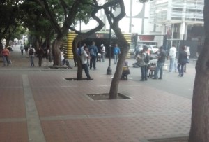 Soledad en Chacaito: parece un domingo 7:10am #ParoNacionalContraMaduro