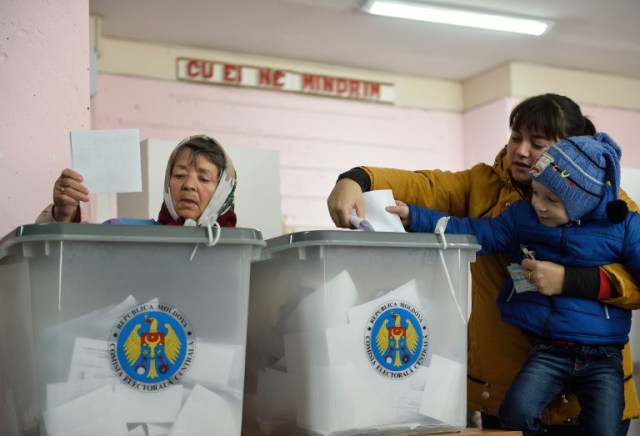 Foto: Primera elección presidencial en 20 años en Moldavia / AFP