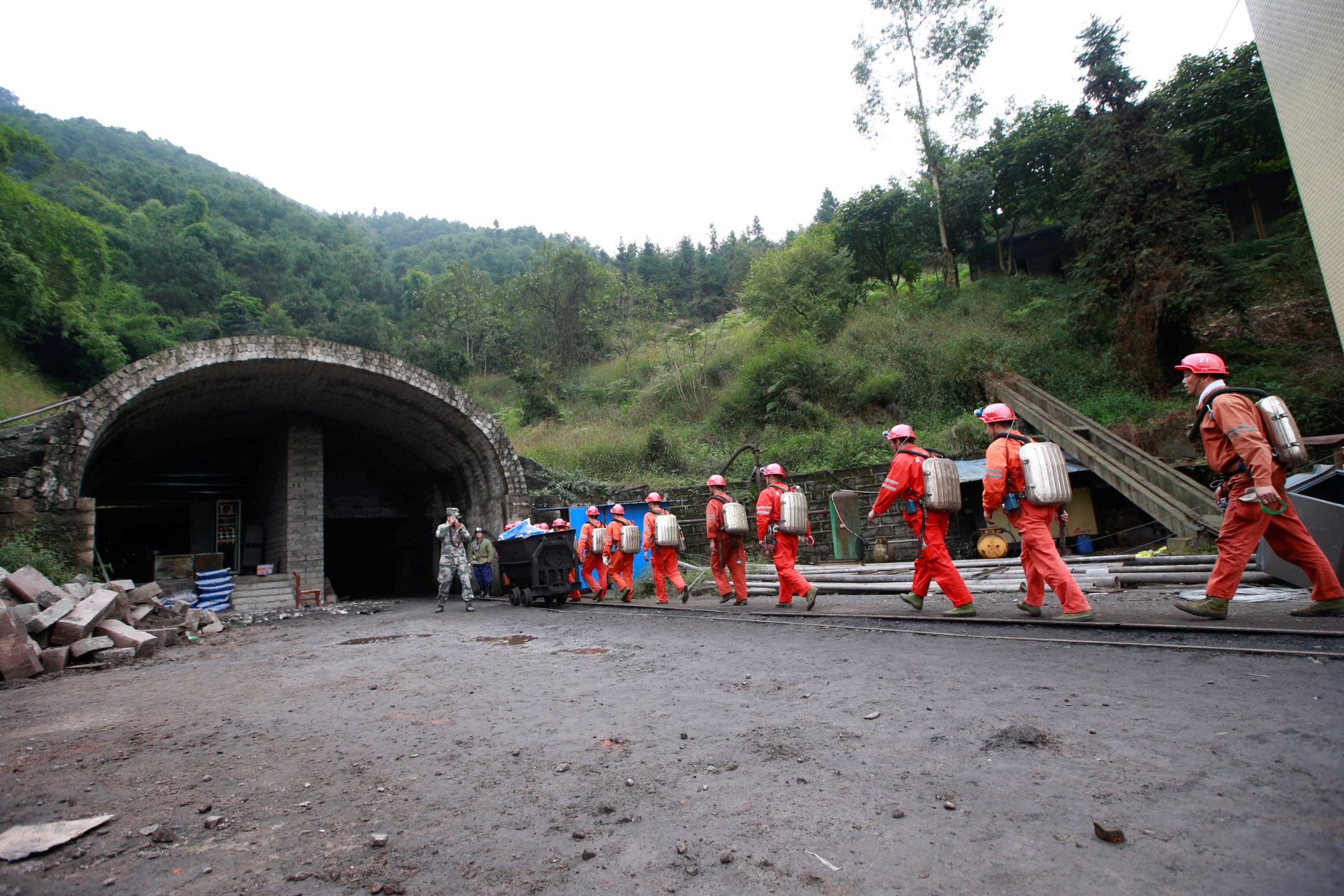 Fallecen los 33 mineros atrapados tras una explosión en una mina de carbón en China