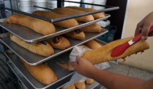 Panaderos de Anaco bajan producción a 45%