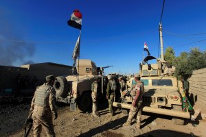 Fuerzas iraquíes entran en Mosul, enfrentando ataques del Estado Islámico