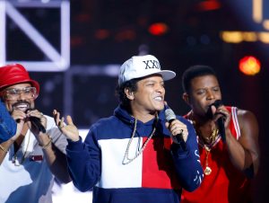 Bruno Mars se une a la lista de actuaciones de los Grammy