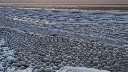 stroomi-beach-ice-balls-32-kWFF--510x286@abc