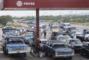Bachaqueros venden 20 litros de gasolina en 2.000 bolívares en Lara