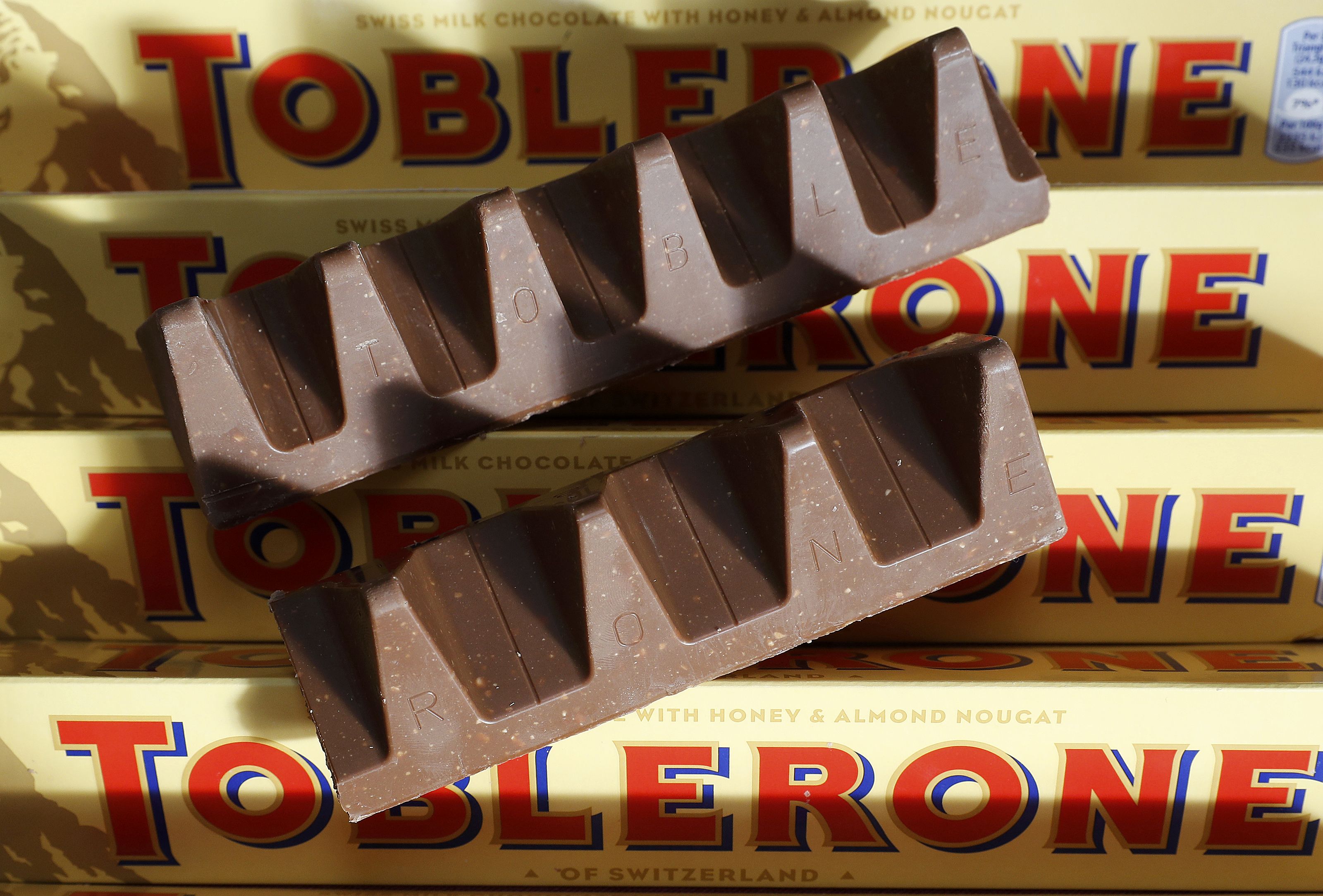 El escándalo por el cambio de diseño en los triángulos del chocolate Toblerone (Fotos)