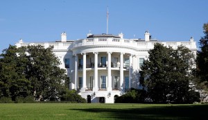 Autoridades niegan que haya un paquete sospechoso dirigido a la Casa Blanca