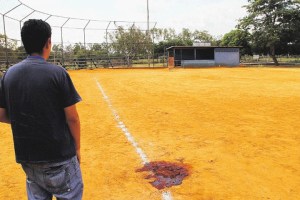 Al hombre asesinado en estadio de Zulia le habían disparado 30 veces a su camioneta en 2011