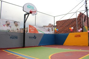 Vecinos de Barrio Unión de Petare estrenan espacio deportivo