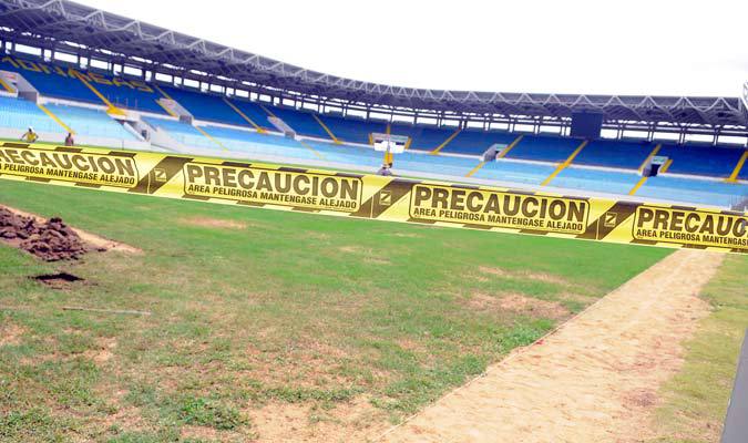 Bolivia pide a la Fifa inspeccionar cancha del estadio de Maturín