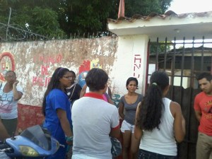 Más de 4000 personas en Río Chico reclaman presunta estafa de la Milicia