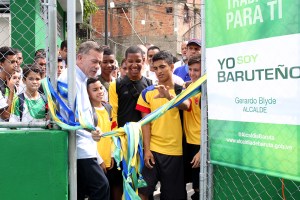 Alcalde Blyde recuperó cancha deportiva en sector Ojo de Agua de Baruta (Fotos)