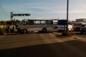 Choferes de La Polar en Zulia cerraron la vía del Km 4 en protesta por la inseguridad