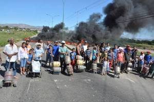 #15Nov: Más de 10 protestas por falta de gas doméstico en Barquisimeto (Fotos + video)