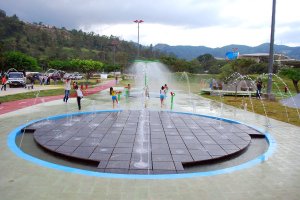 ¿Sin agua en tu casa? Ya inauguraron el parque acuático Hugo Chávez (Fotos y Video)