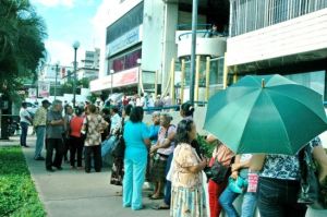 Falta de efectivo deja sin cobrar a pensionados del Banco Bicentenario en Puerto Ordaz