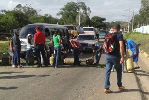 Cerraron entrada de Carorita en Lara por falta de gas