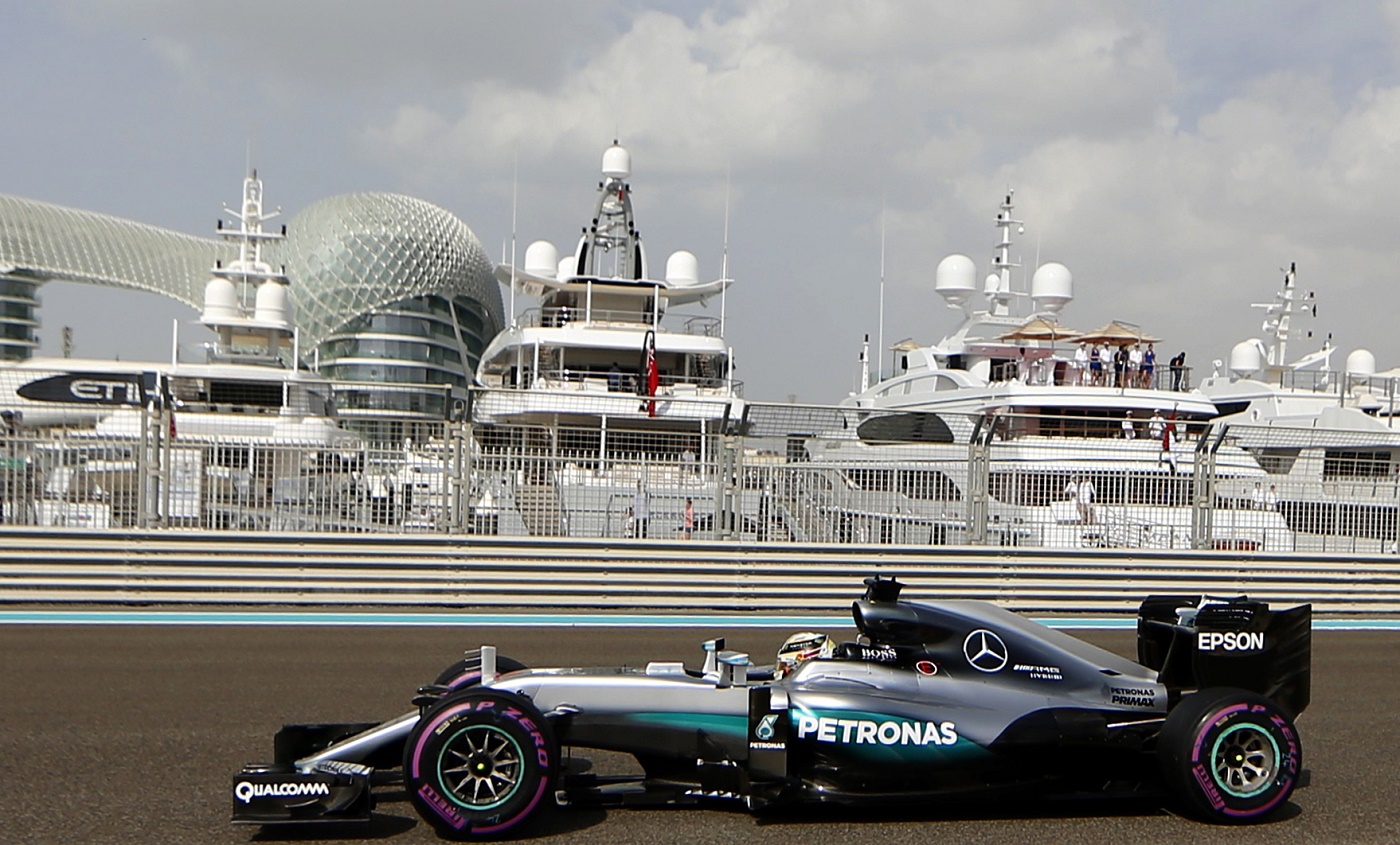 F1: Lewis Hamilton domina los primeros ensayos libres en Abu Dabi
