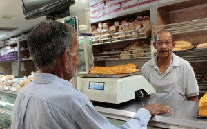 Panaderías ofertan minipan de jamón para tener ventas en Zulia