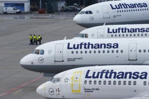 Lufthansa cancela 137 vuelos en el cuarto día de huelga de sus pilotos
