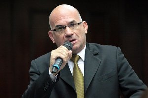 José Antonio España: ¿Qué pasa con el Hipódromo?