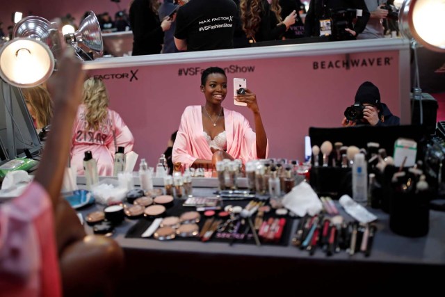 Model Maria Borges gets ready backstage before the Victoria's Secret Fashion Show at the Grand Palais in Paris, November 30, 2016. REUTERS/Benoit TessierFOR EDITORIAL USE ONLY. NOT FOR SALE FOR MARKETING OR ADVERTISING CAMPAIGNSFrance,
