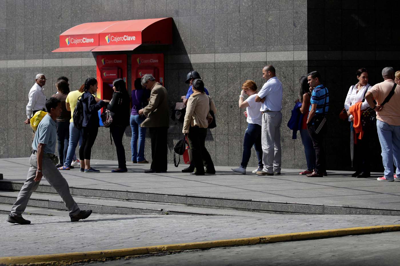 Cómo Venezuela, inadvertidamente, se convirtió en una economía sin dinero en efectivo