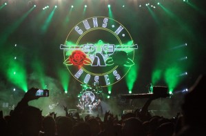 Guns N’ Roses rinde tributo al equipo Chapecoense