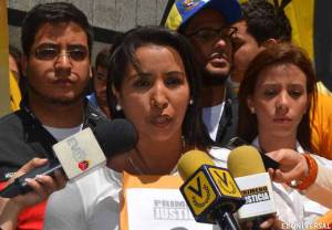 Diputada Yajaira Castro: Maduro viola DDHH de los presos políticos