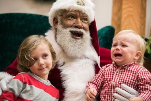 Tienda contrata por primera vez a un Santa Claus negro