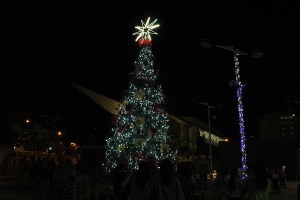 Alcalde Ocariz encendió la Navidad en Sucre para el disfrute en familia (Fotos)
