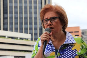 Helen Fernández aseguró que no es válido un diálogo que pretenda arrodillar al pueblo