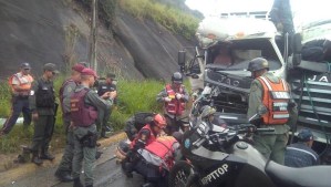 Dos lesionados en choque entre camiones con bolsas Clap en Turumo (Fotos)