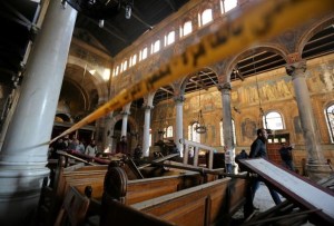 Señalan a hermanos musulmanes tras el atentado en la iglesia de El Cairo